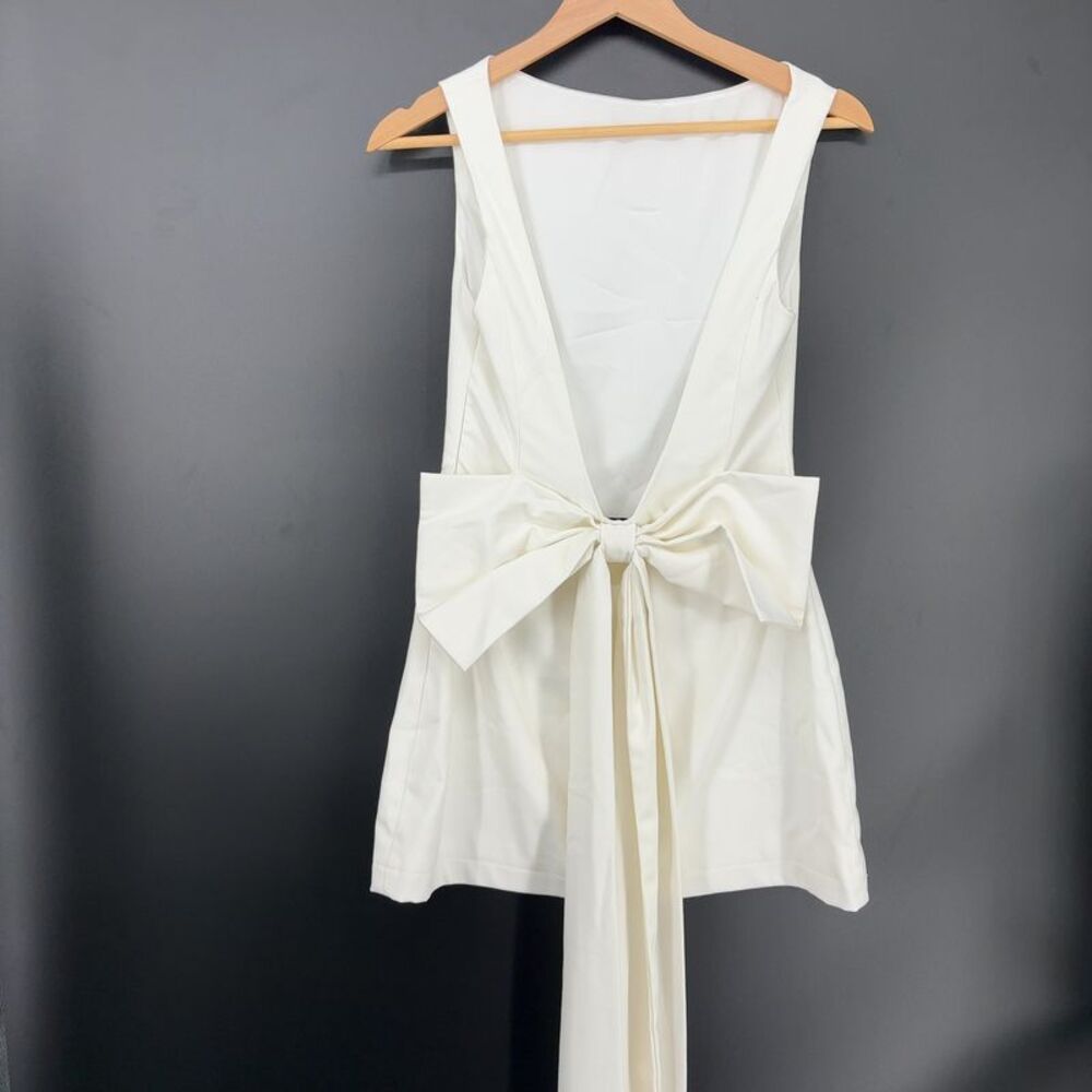 anne louise boutique Bow Mini Dress in White - Picture 1 of 3